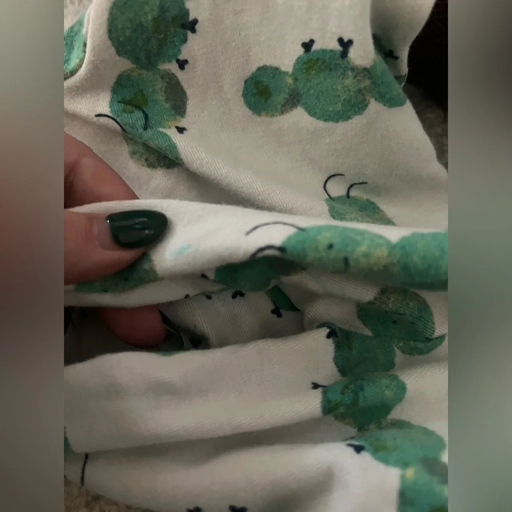 Old Navy - 2 Way Zipper Sleeper Bundle - Caterpillar and Avocados - Size 0-3 M - Picture 3 of 5